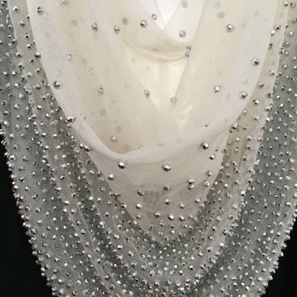 Dress - Picture 2 of 5